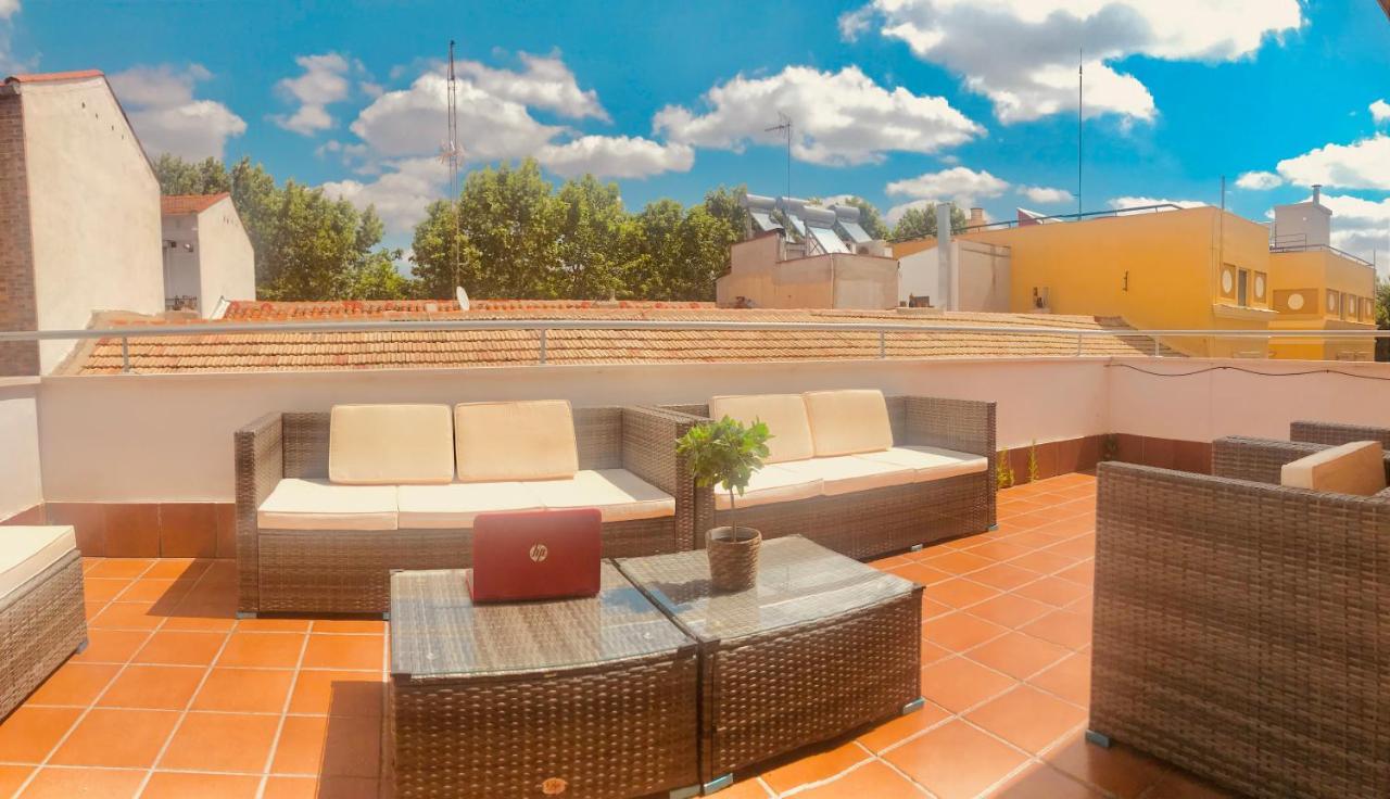 Atico & Terraza A 6 Minutos En Metro De Atocha Estacion Central Madrid Bagian luar foto